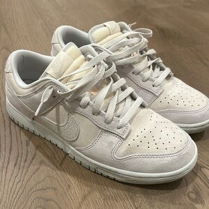 NIKE Men’s Dunk Low Premium “Vast Grey” Sneaker